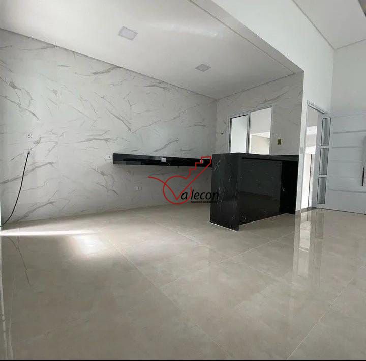 Casa à venda com 3 quartos, 121m² - Foto 2