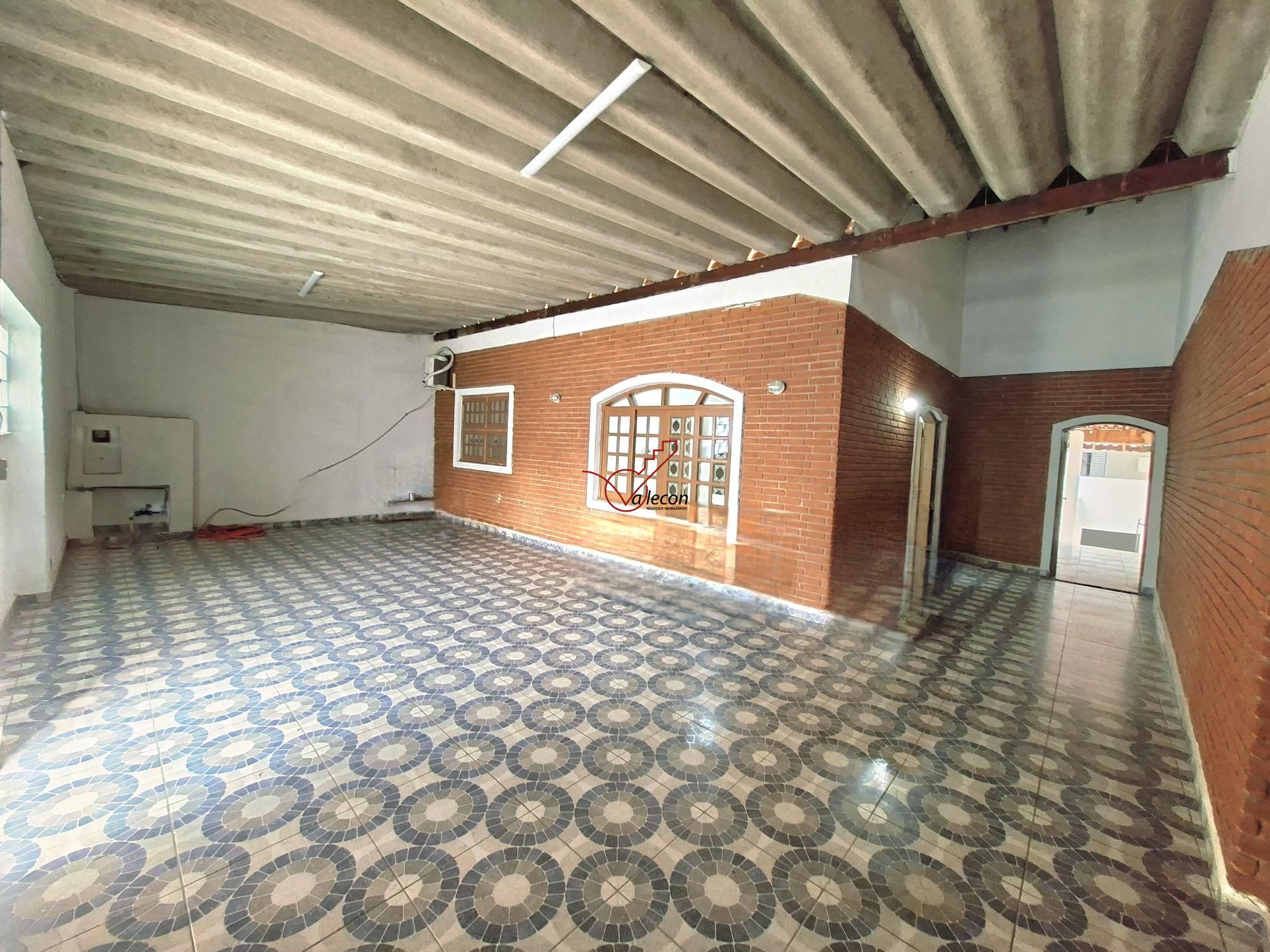 Casa à venda e aluguel com 4 quartos, 170m² - Foto 1