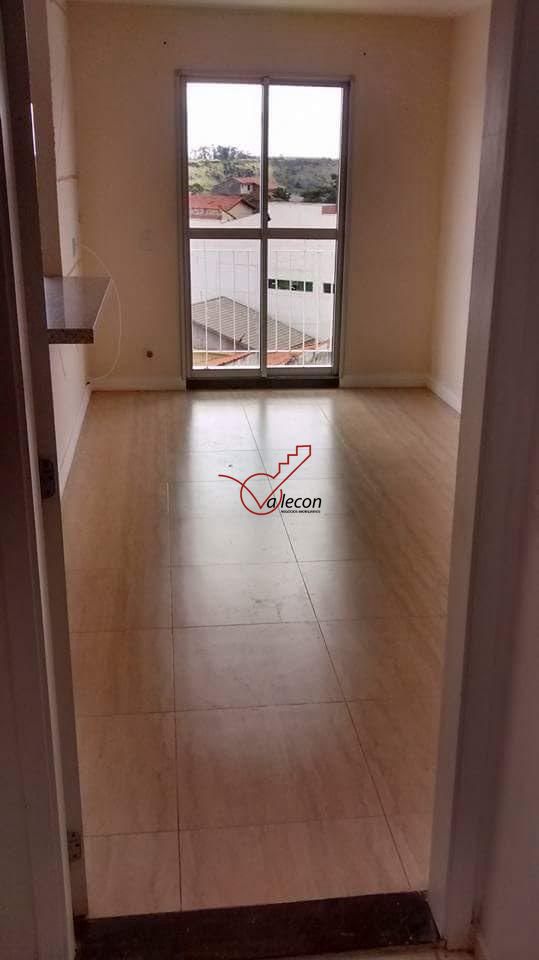 Apartamento à venda com 2 quartos, 58m² - Foto 2