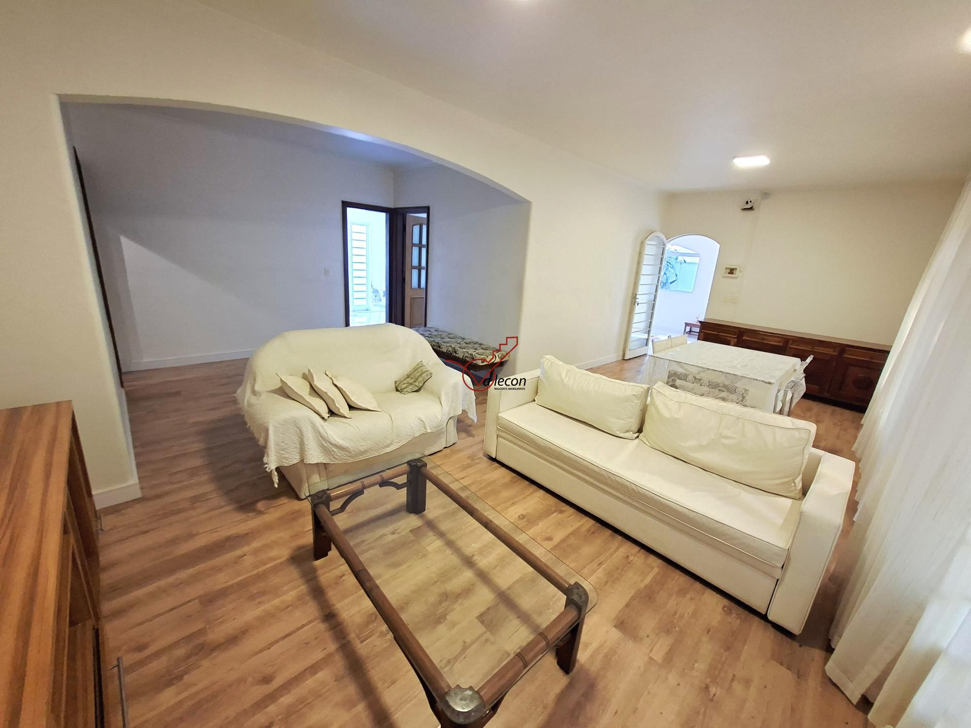 Casa, 5 quartos, 215 m² - Foto 2