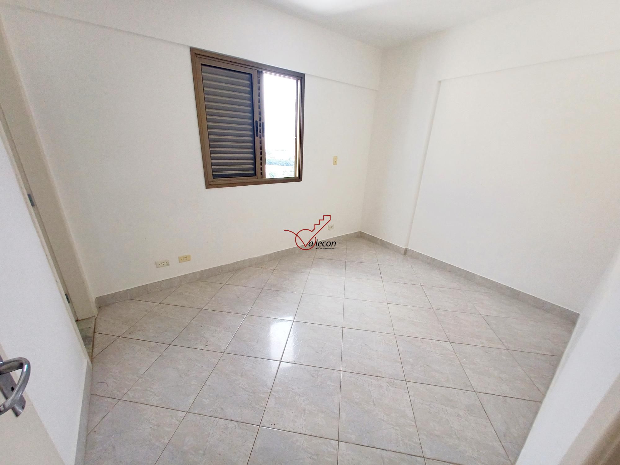 Apartamento para alugar com 2 quartos, 65m² - Foto 16