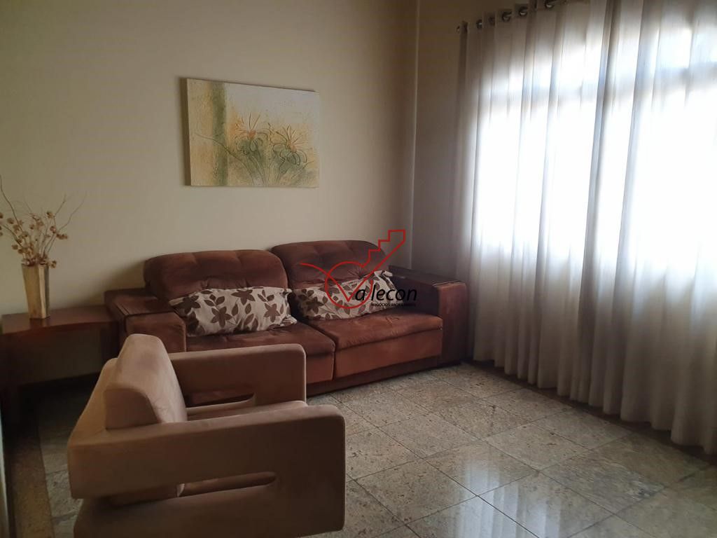 Casa à venda com 3 quartos, 237m² - Foto 5