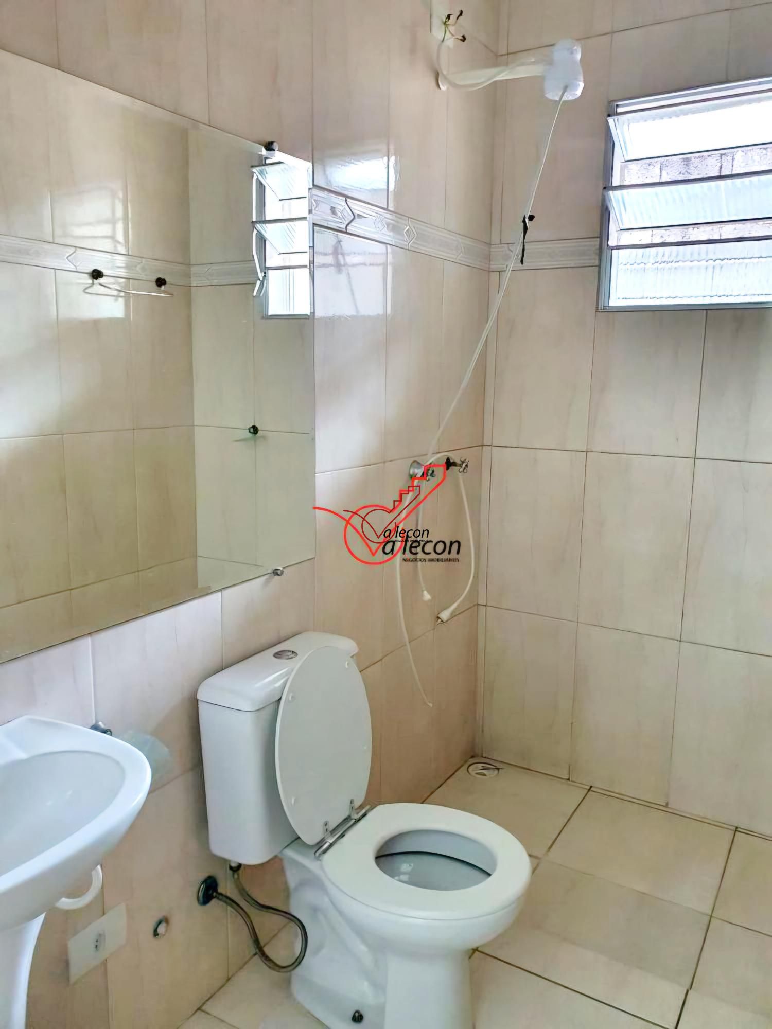 Casa à venda com 2 quartos, 64m² - Foto 4