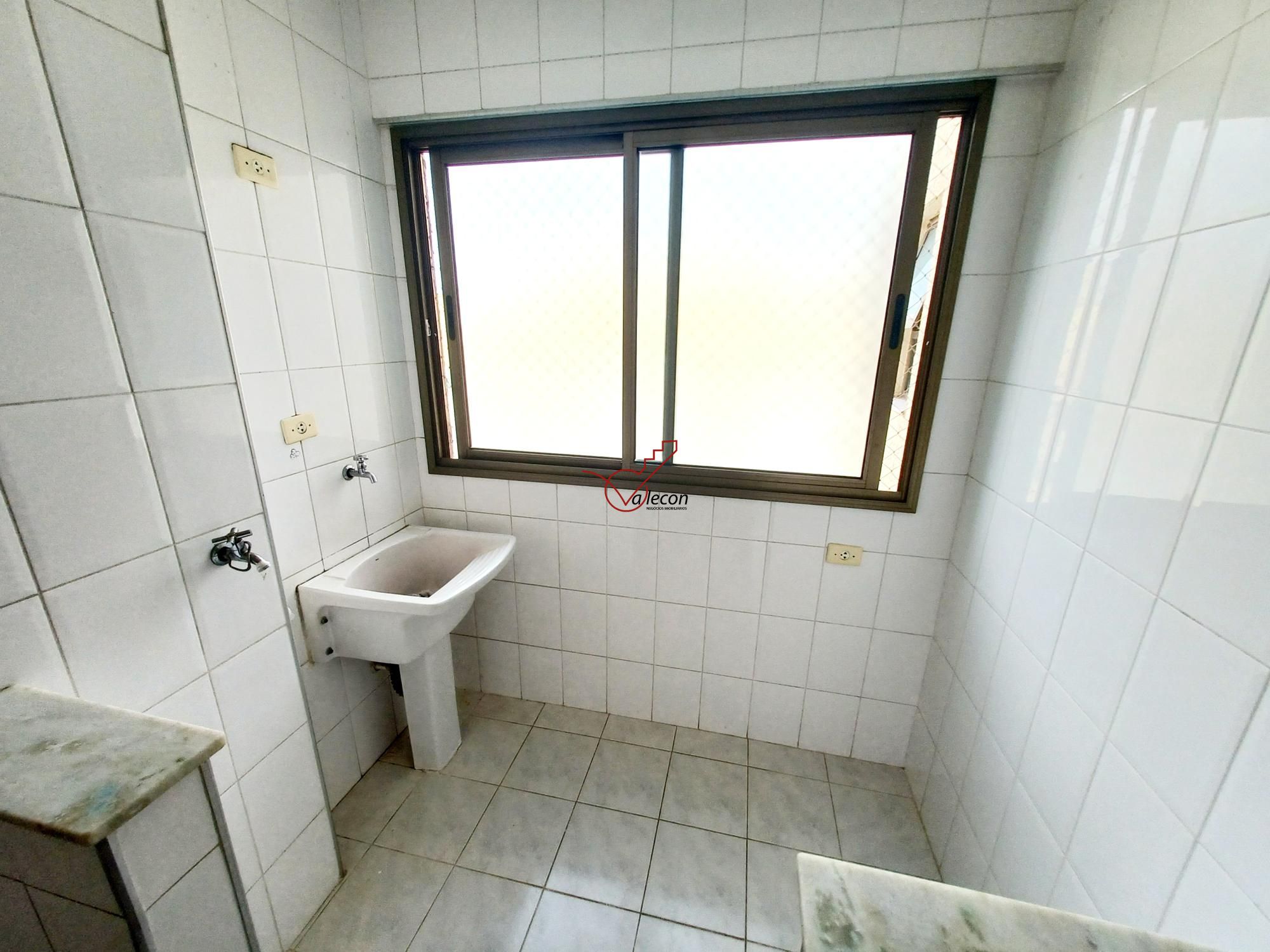 Apartamento para alugar com 2 quartos, 65m² - Foto 5