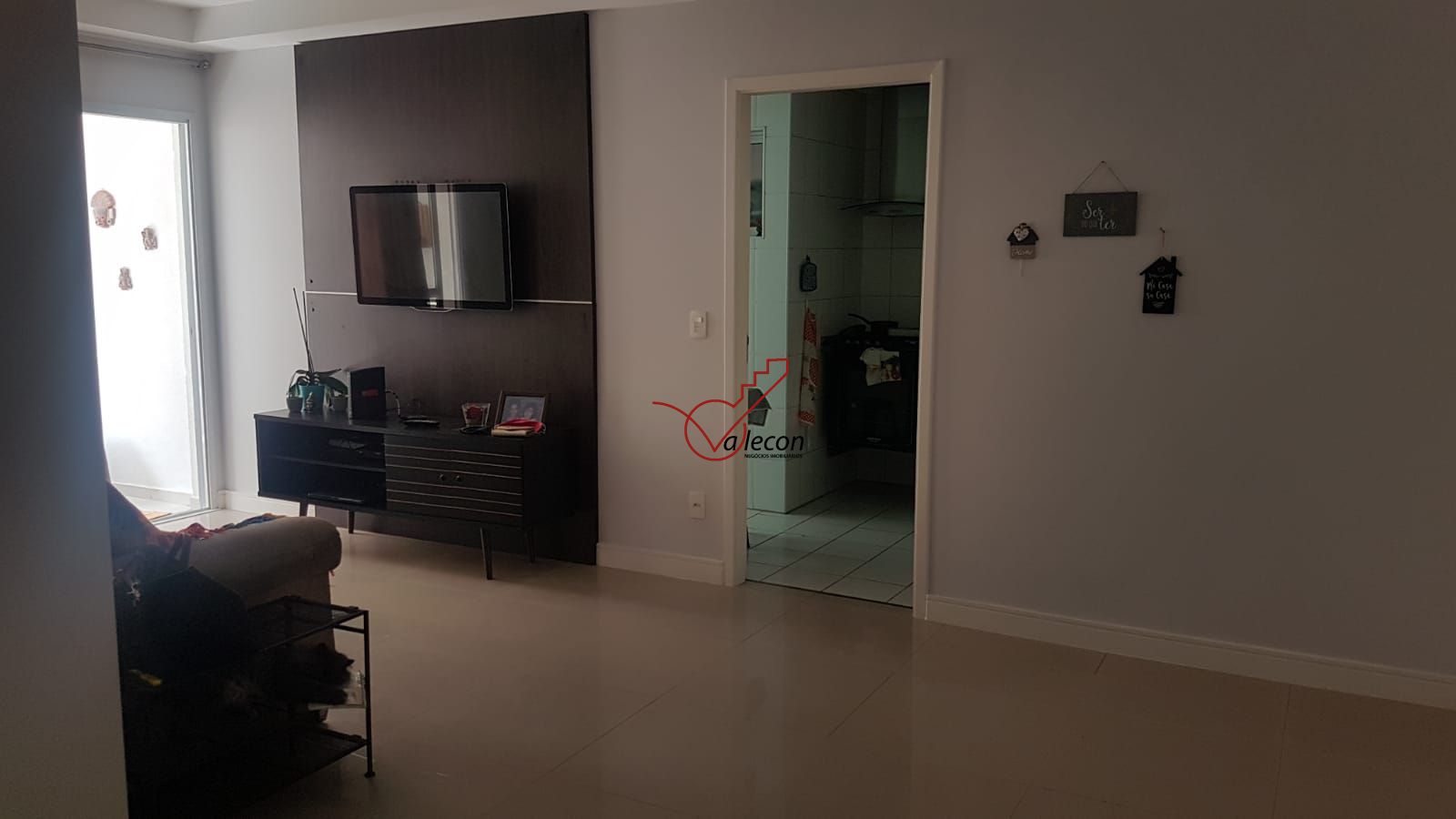 Apartamento à venda com 3 quartos, 91m² - Foto 2