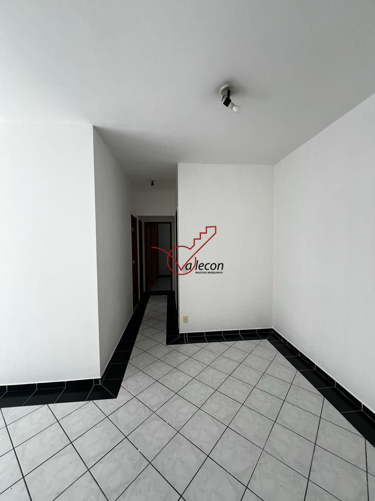 Apartamento para alugar com 3 quartos, 85m² - Foto 5