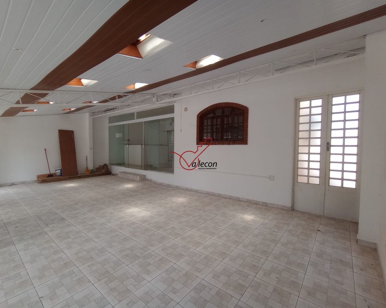 Loja-Salão para alugar com 13 quartos, 313m² - Foto 1