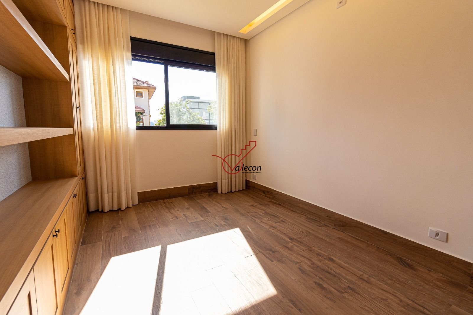 Casa à venda com 4 quartos, 337m² - Foto 42