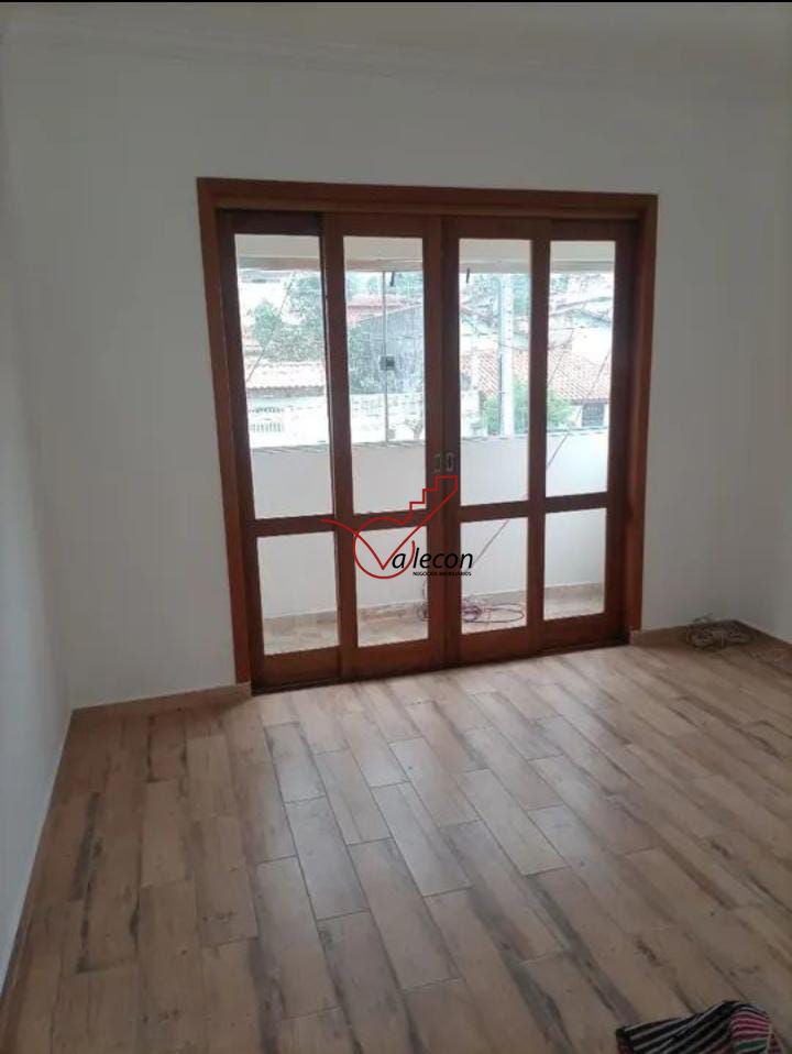 Sobrado à venda com 4 quartos, 168m² - Foto 1