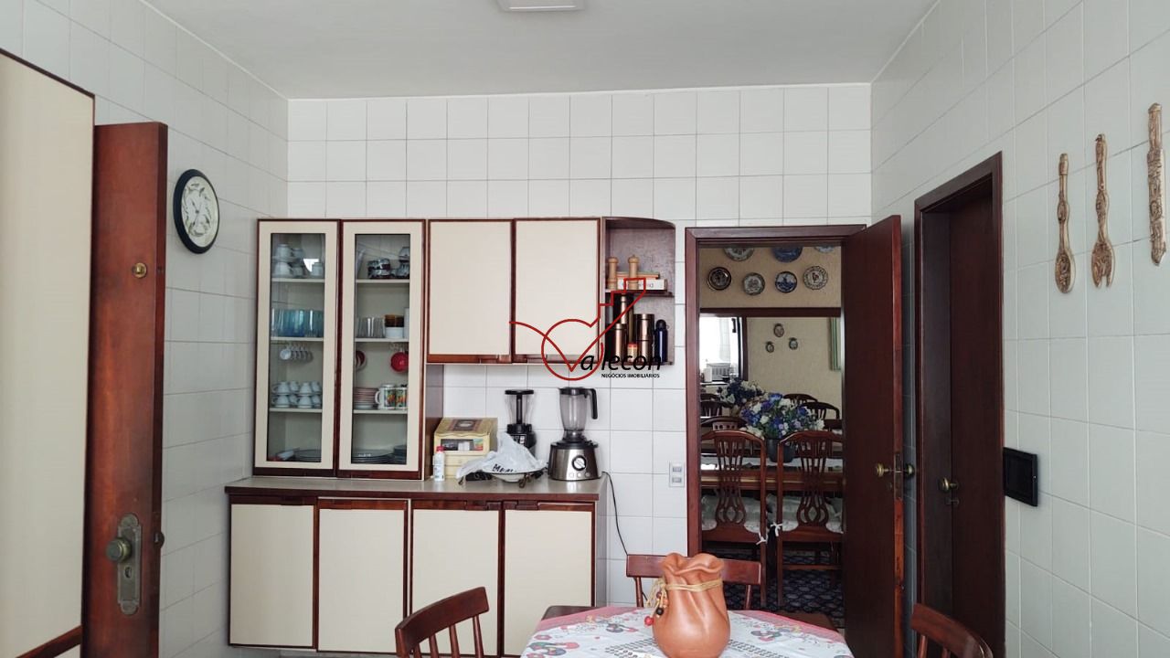 Casa à venda e aluguel com 5 quartos, 335m² - Foto 14