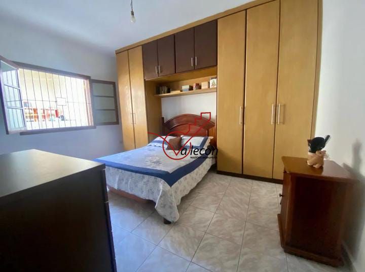 Casa à venda com 4 quartos, 265m² - Foto 6