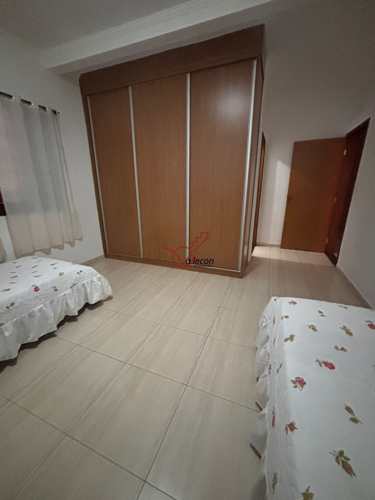 Casa à venda com 4 quartos, 440m² - Foto 22