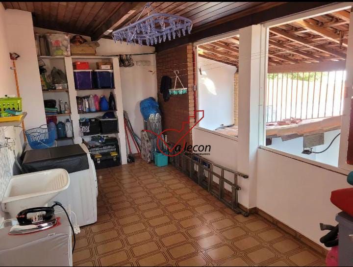 Casa à venda com 3 quartos, 200m² - Foto 13