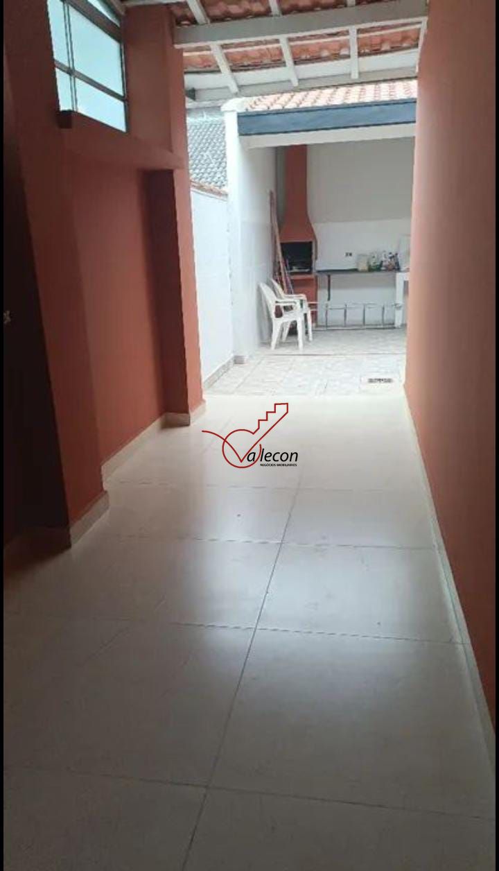 Casa à venda com 3 quartos, 250m² - Foto 5