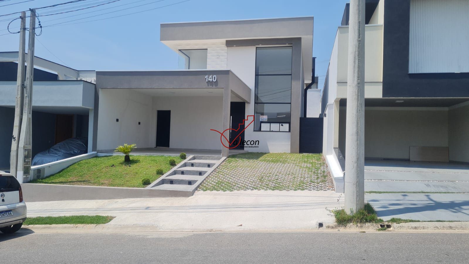 Casa à venda com 3 quartos, 193m² - Foto 1