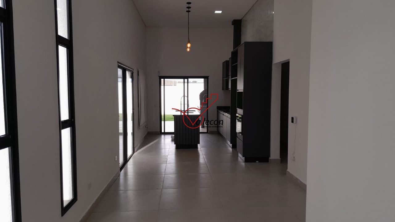 Casa à venda com 3 quartos, 300m² - Foto 24