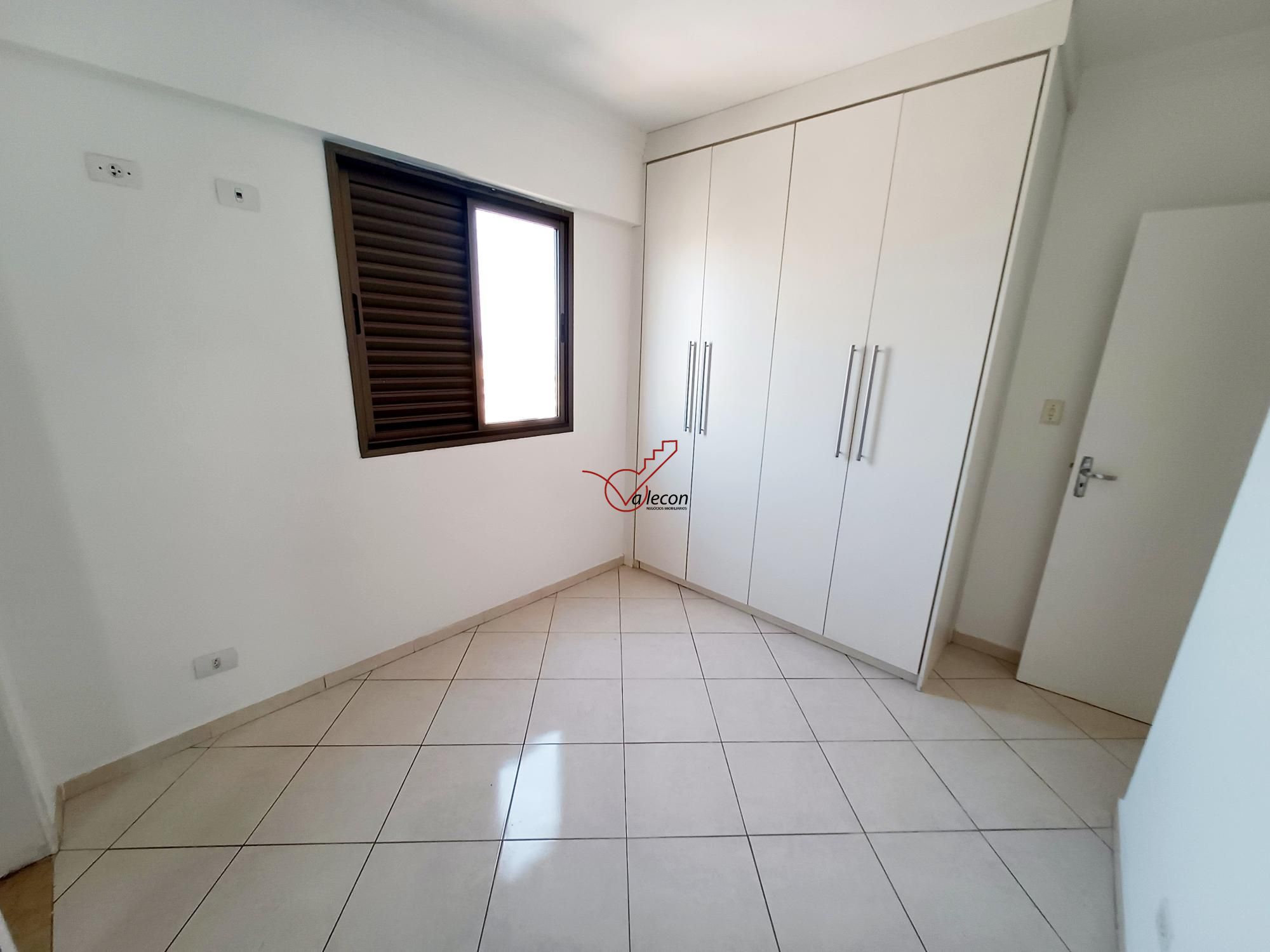 Apartamento à venda com 3 quartos, 75m² - Foto 17