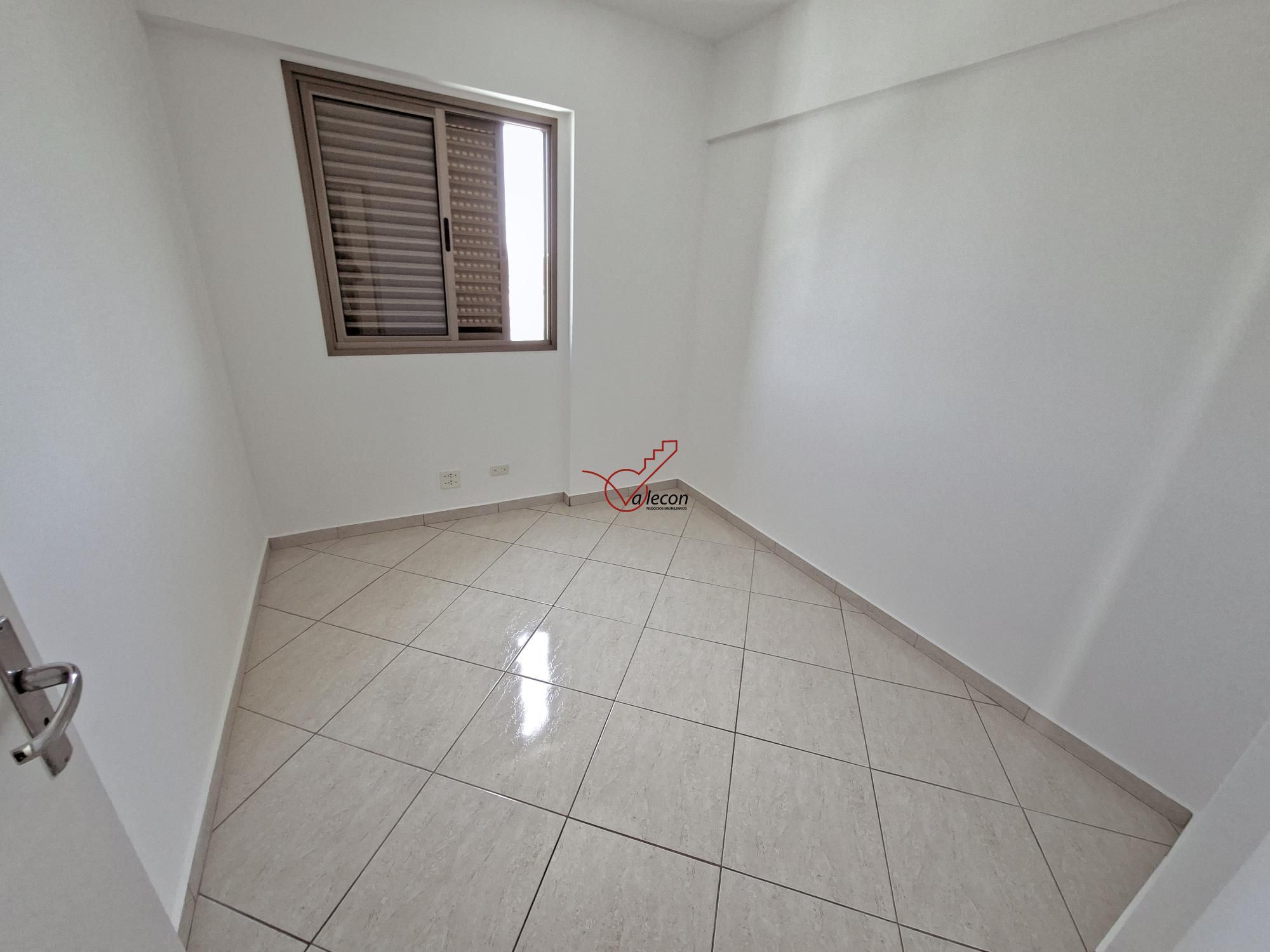 Apartamento para alugar com 3 quartos, 75m² - Foto 11