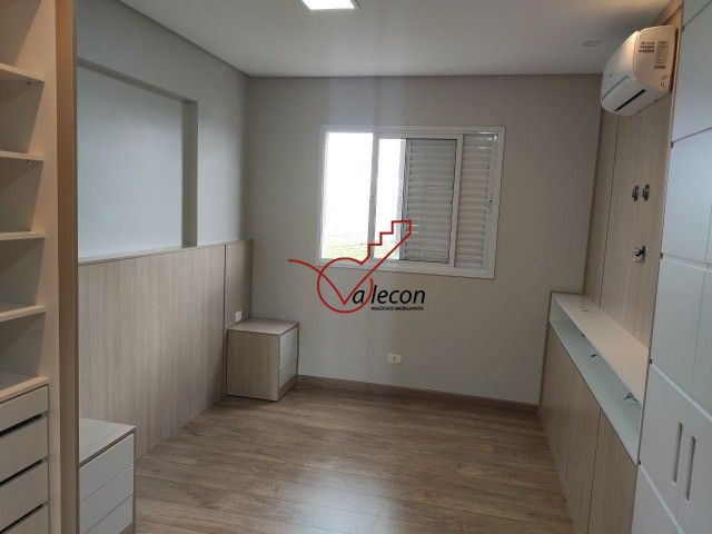 Apartamento à venda com 3 quartos, 143m² - Foto 2