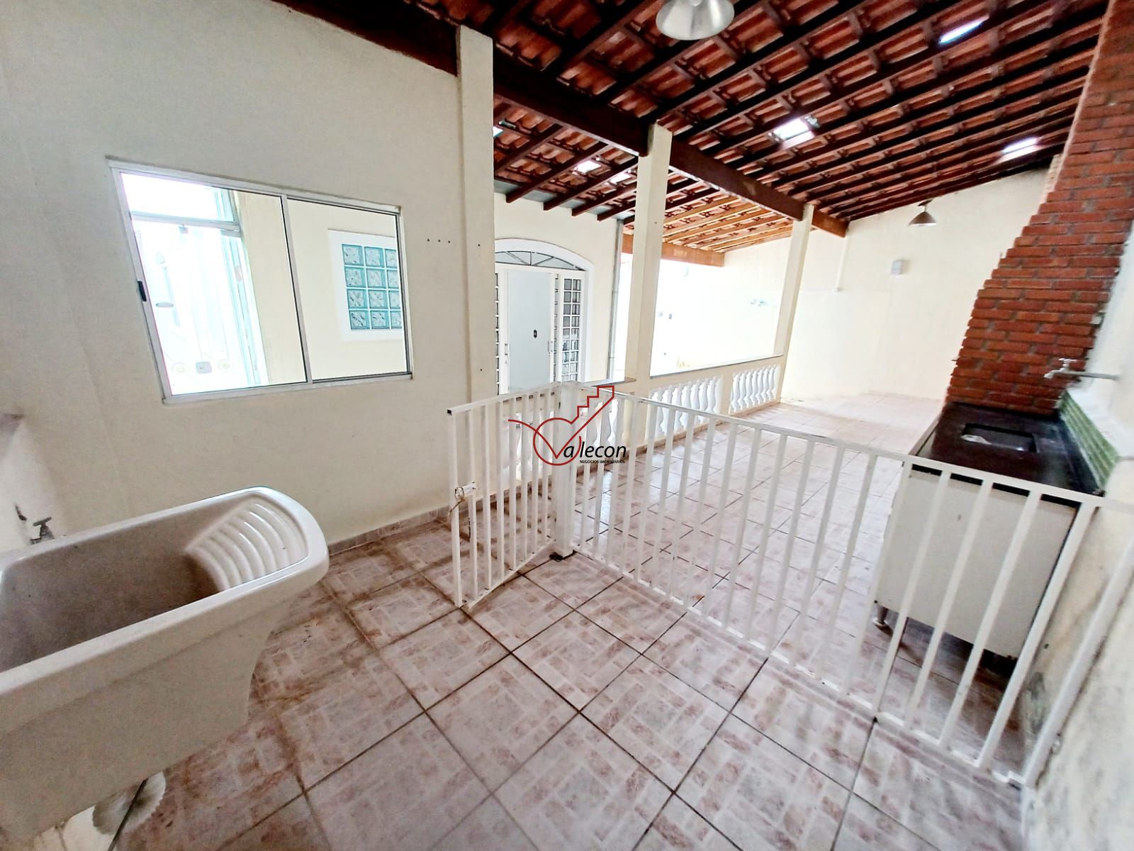 Sobrado à venda com 4 quartos, 325m² - Foto 47