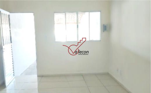 Casa à venda com 2 quartos, 57m² - Foto 4