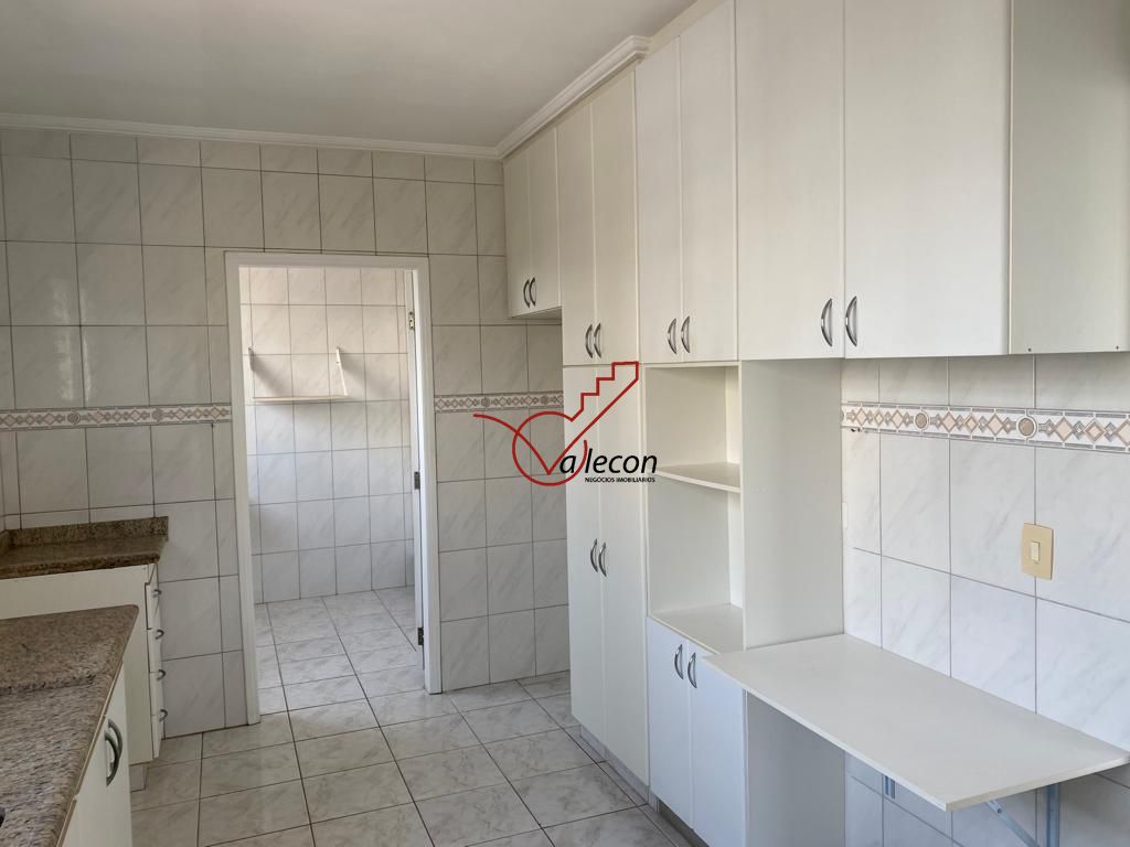 Apartamento à venda com 3 quartos, 118m² - Foto 12