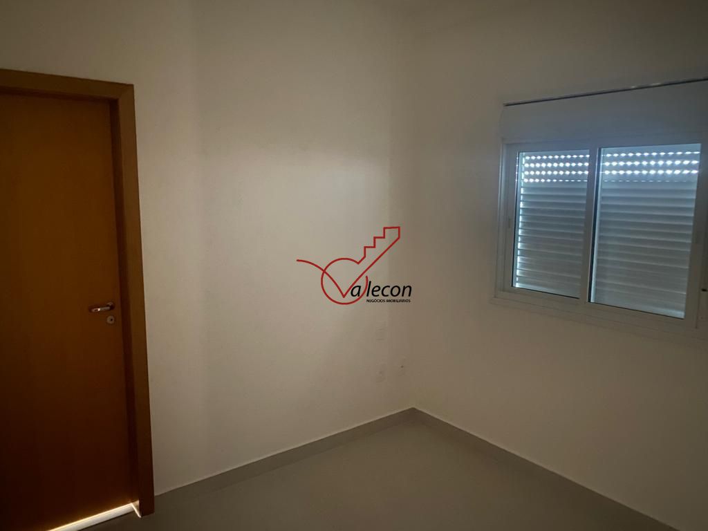 Apartamento para alugar com 2 quartos, 65m² - Foto 15