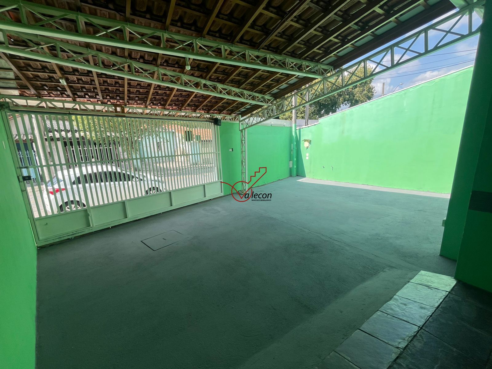 Casa no Interlagos, zona Sul de São José dos Campos -SP.