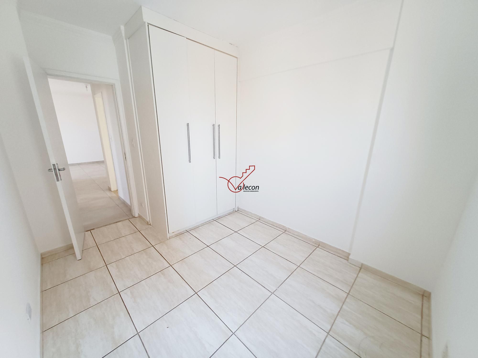 Apartamento à venda com 3 quartos, 75m² - Foto 13