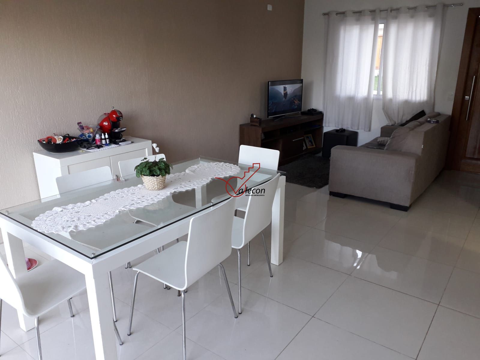 Sobrado à venda com 4 quartos, 260m² - Foto 2