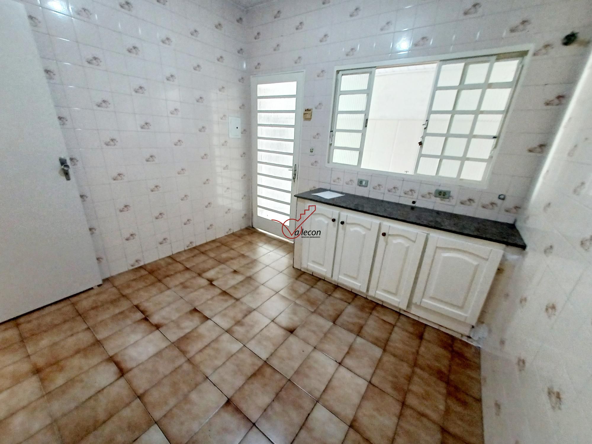 Casa à venda e aluguel com 4 quartos, 194m² - Foto 8