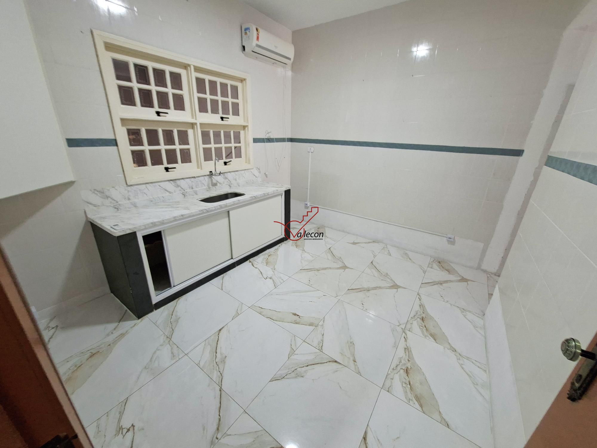 Casa à venda e aluguel com 4 quartos, 170m² - Foto 5