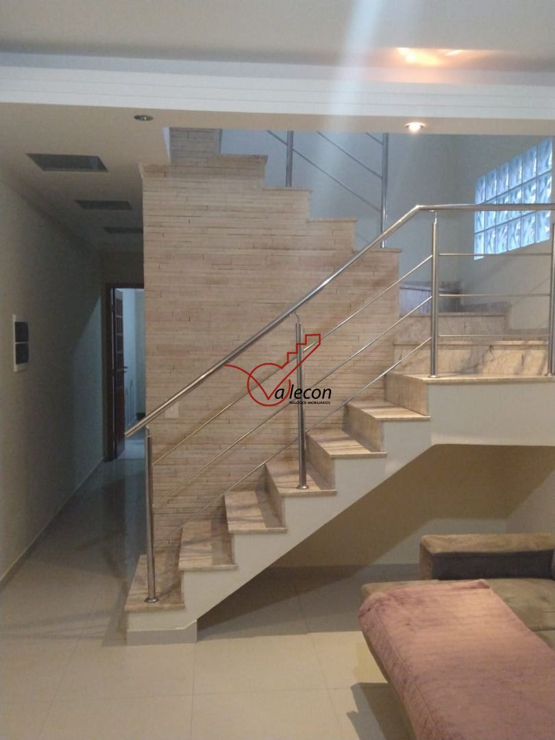 Casa à venda com 3 quartos, 125m² - Foto 2