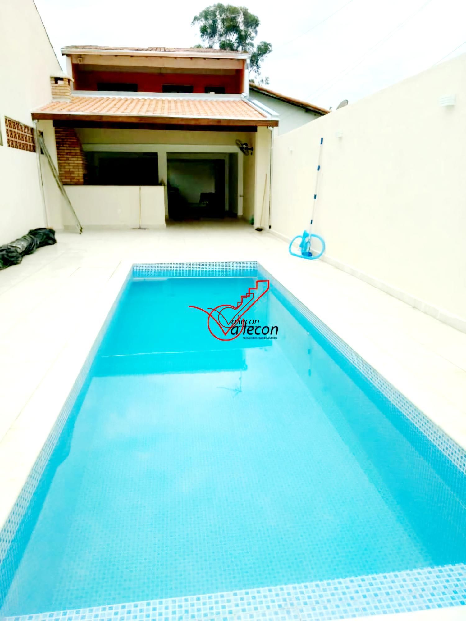Casa - 2 dormitórios com piscina à Venda - Jardim Imperial em SJCampos.
