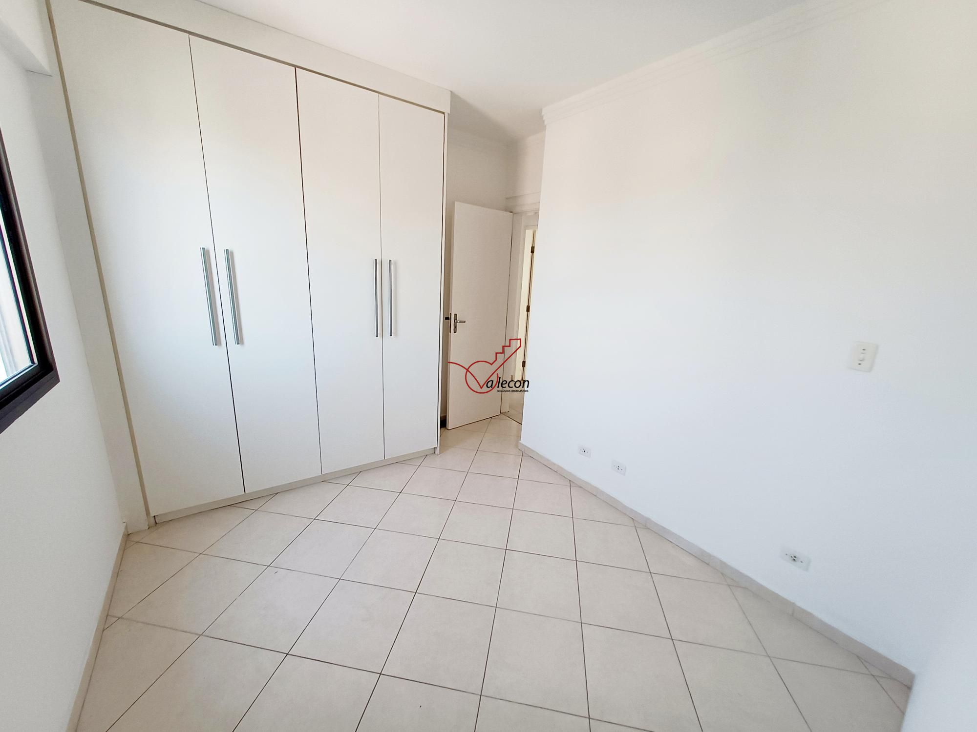 Apartamento à venda com 3 quartos, 75m² - Foto 18