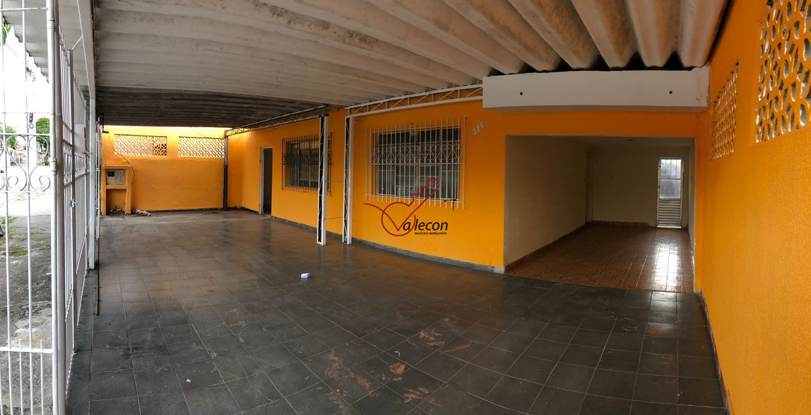 Casa à venda com 3 quartos, 183m² - Foto 1