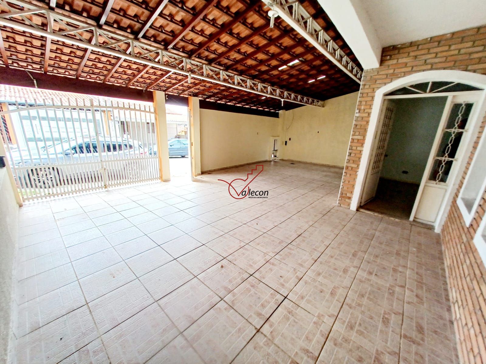 Sobrado à venda com 4 quartos, 325m² - Foto 3