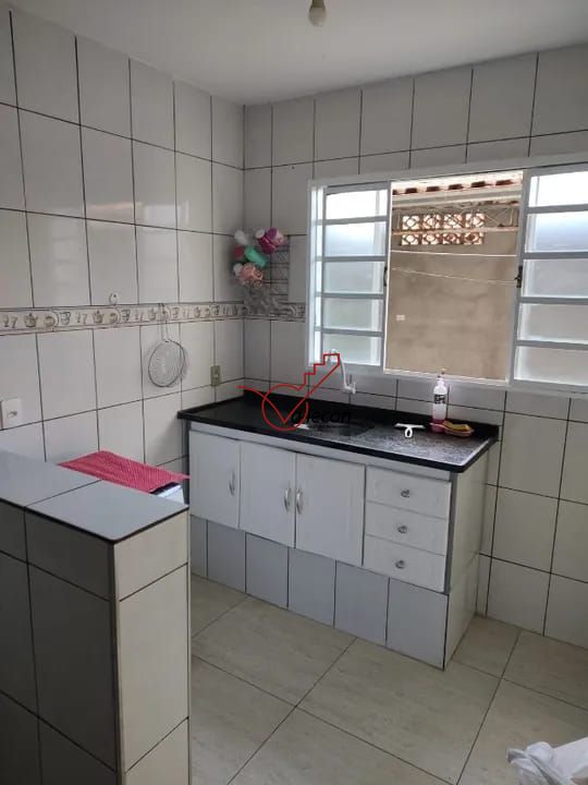 Casa à venda com 3 quartos, 100m² - Foto 8