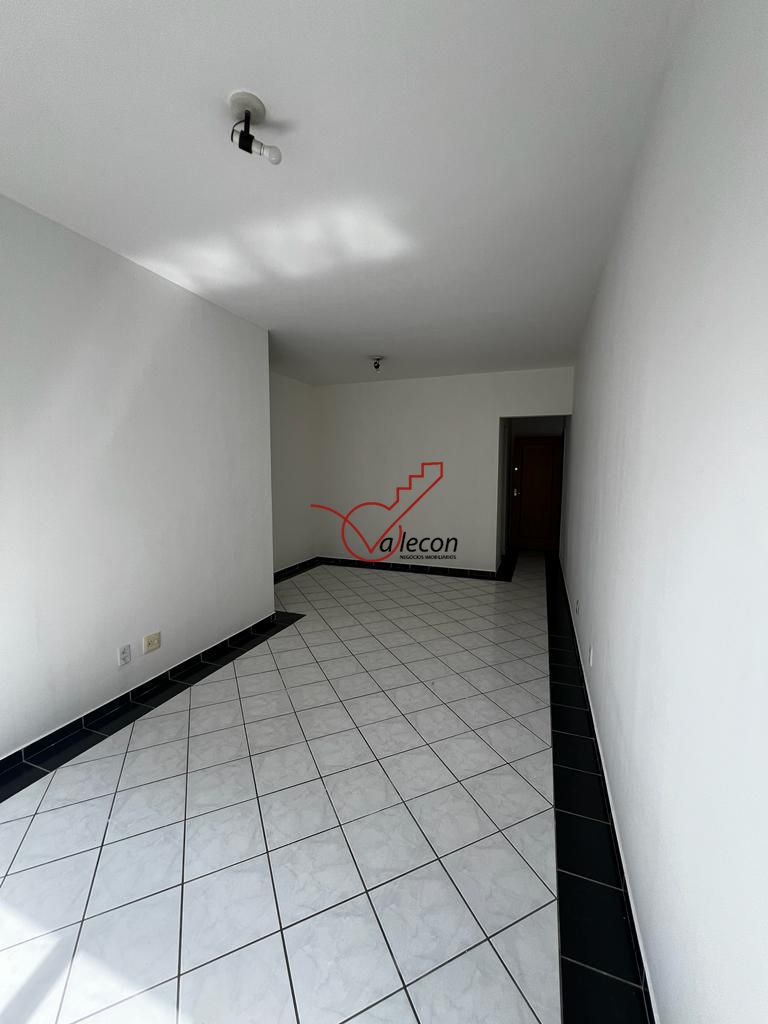 Apartamento para alugar com 3 quartos, 85m² - Foto 16