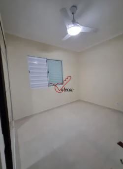 Casa à venda com 2 quartos, 55m² - Foto 9