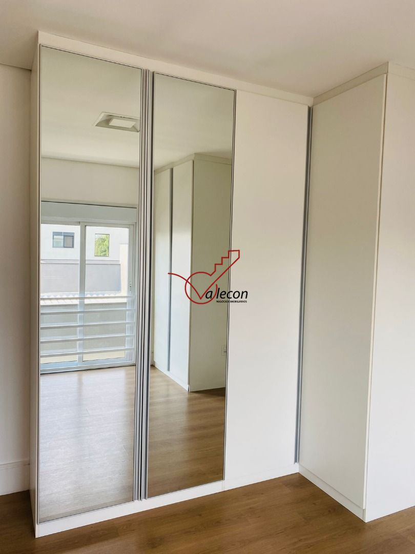 Casa à venda com 3 quartos, 322m² - Foto 13