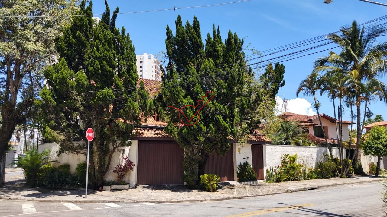 Casa à venda e aluguel com 5 quartos, 335m² - Foto 17