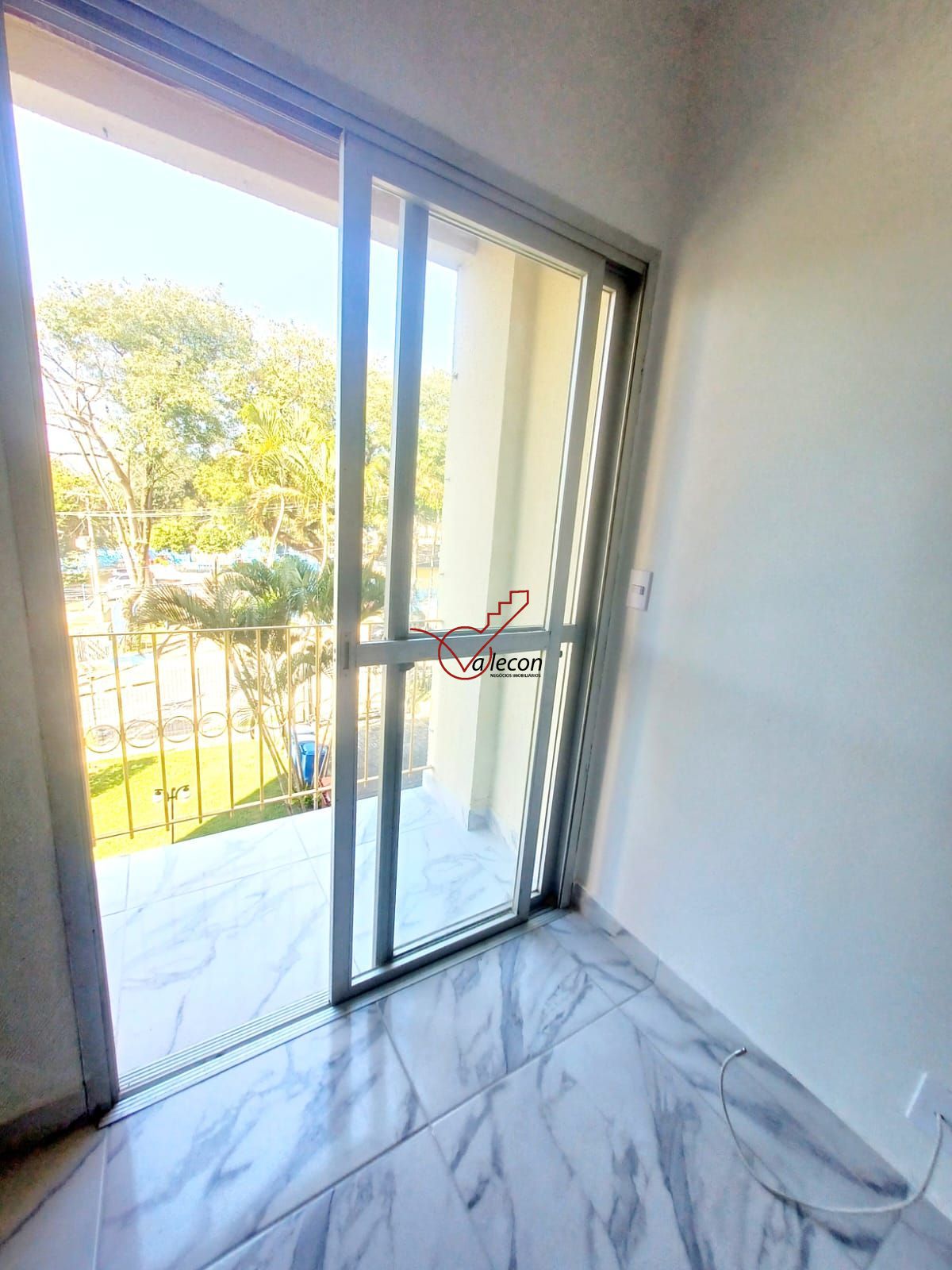 Apartamento à venda com 3 quartos, 70m² - Foto 3