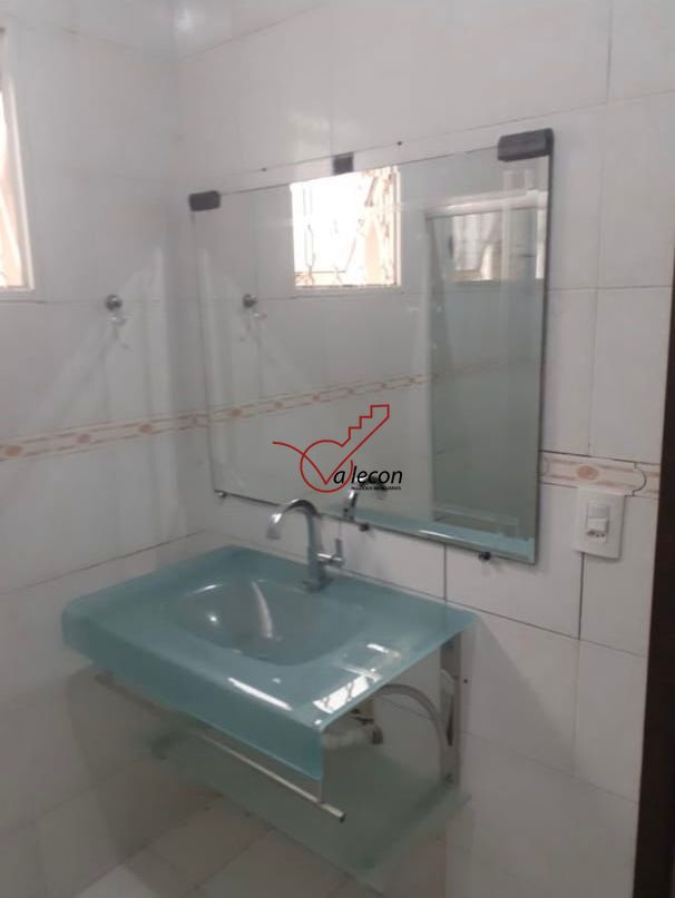 Casa à venda com 5 quartos, 217m² - Foto 14