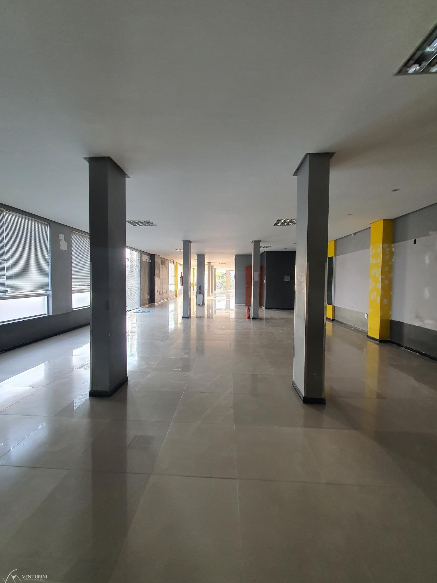 Loja-Salão à venda e aluguel com 1 quarto, 232m² - Foto 8