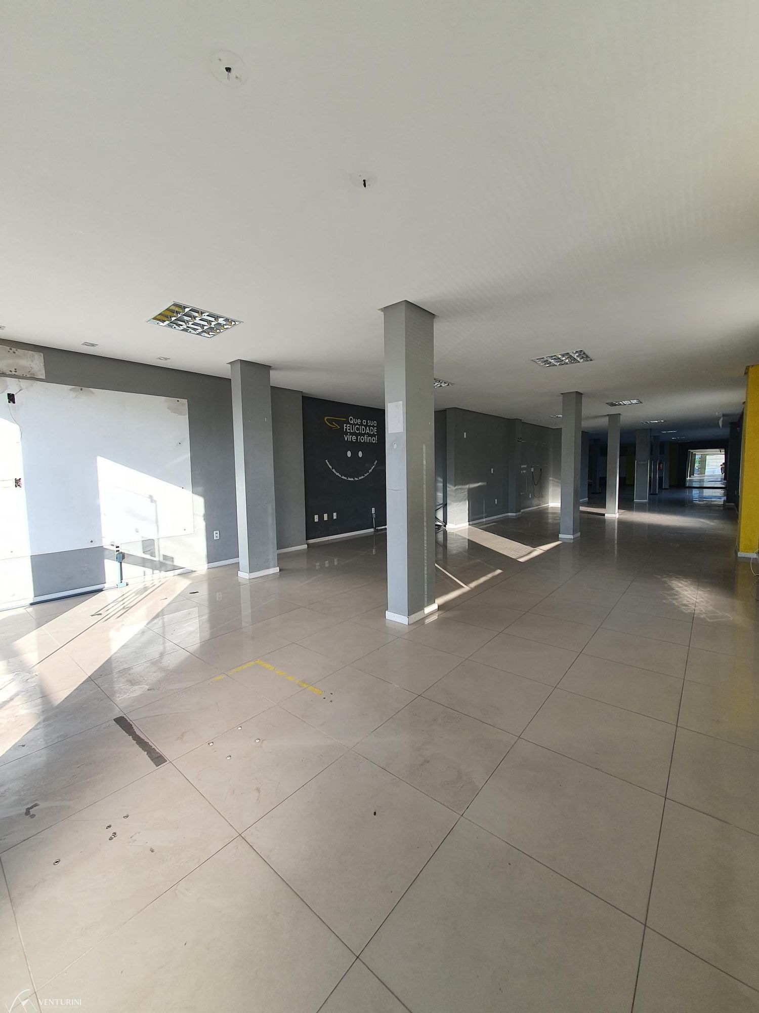 Loja-Salão à venda e aluguel com 1 quarto, 232m² - Foto 4