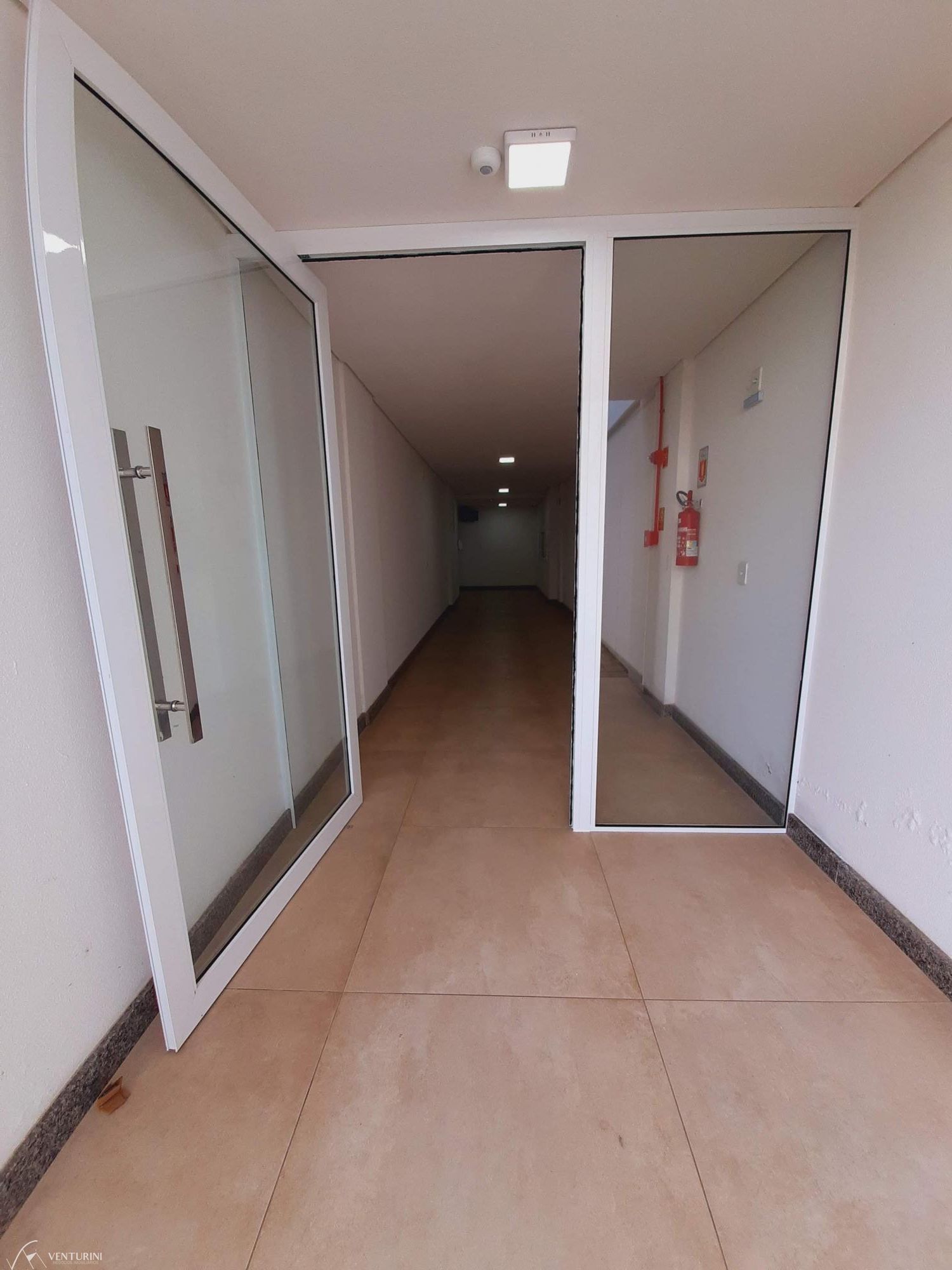 Apartamento à venda com 1 quarto, 38m² - Foto 5