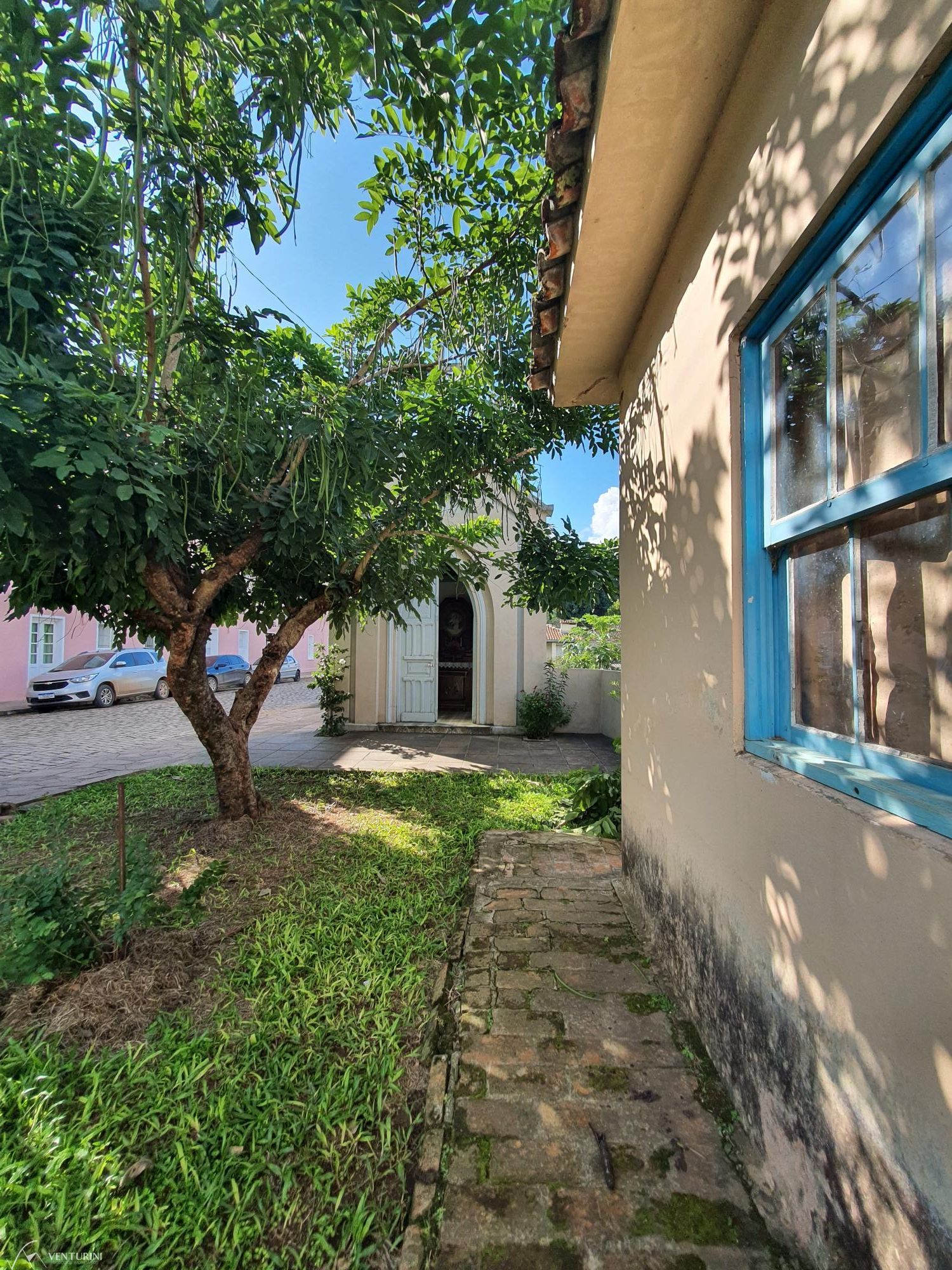 Casa à venda com 5 quartos, 160m² - Foto 1