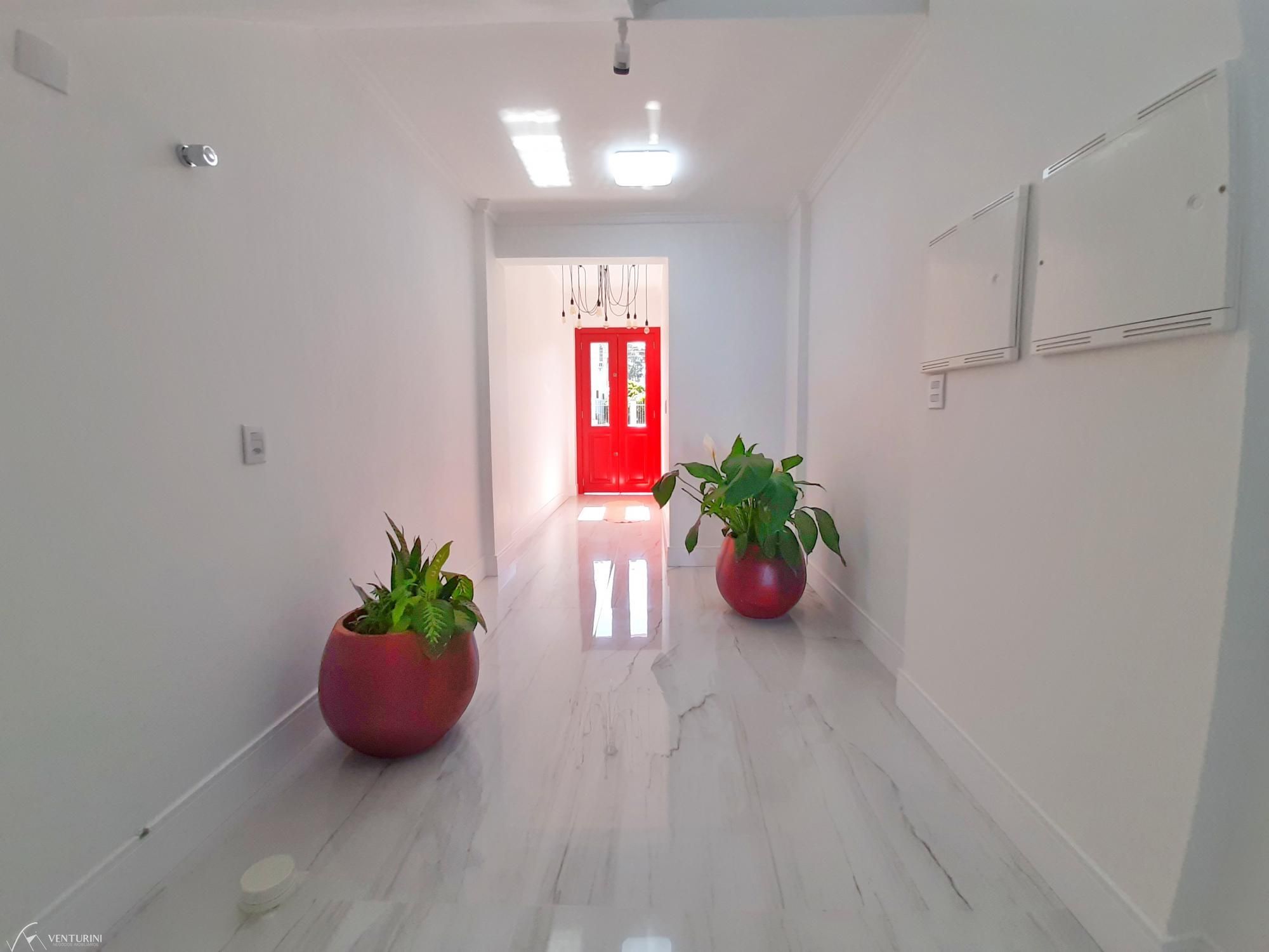 Casa à venda com 3 quartos, 260m² - Foto 8