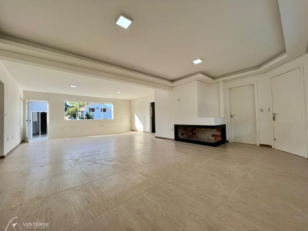 Casa à venda com 4 quartos, 216m² - Foto 4